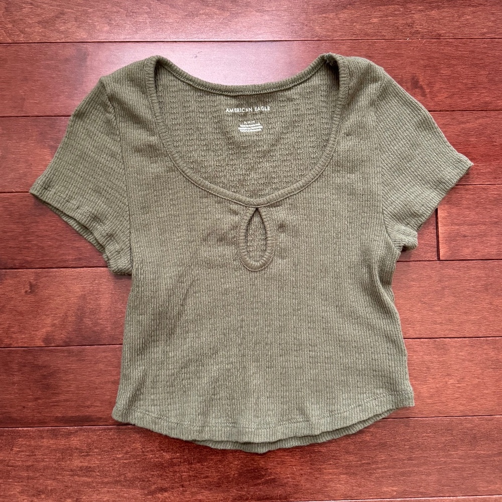 NWOT American Eagle Ribbed Keyhole Crop Top